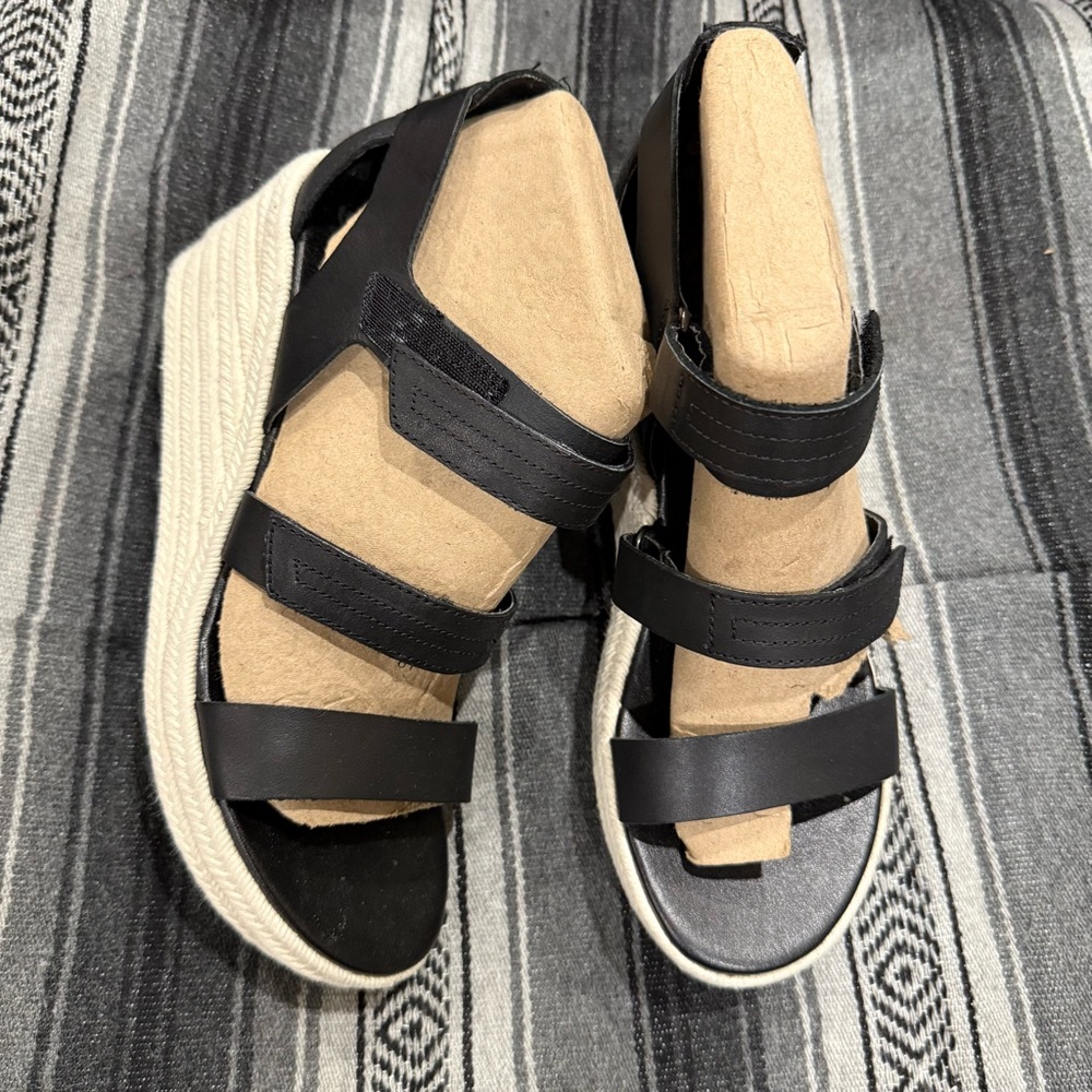 Sorel Black Leather Espadrille Wedge Sandals with Cream Rope Sole